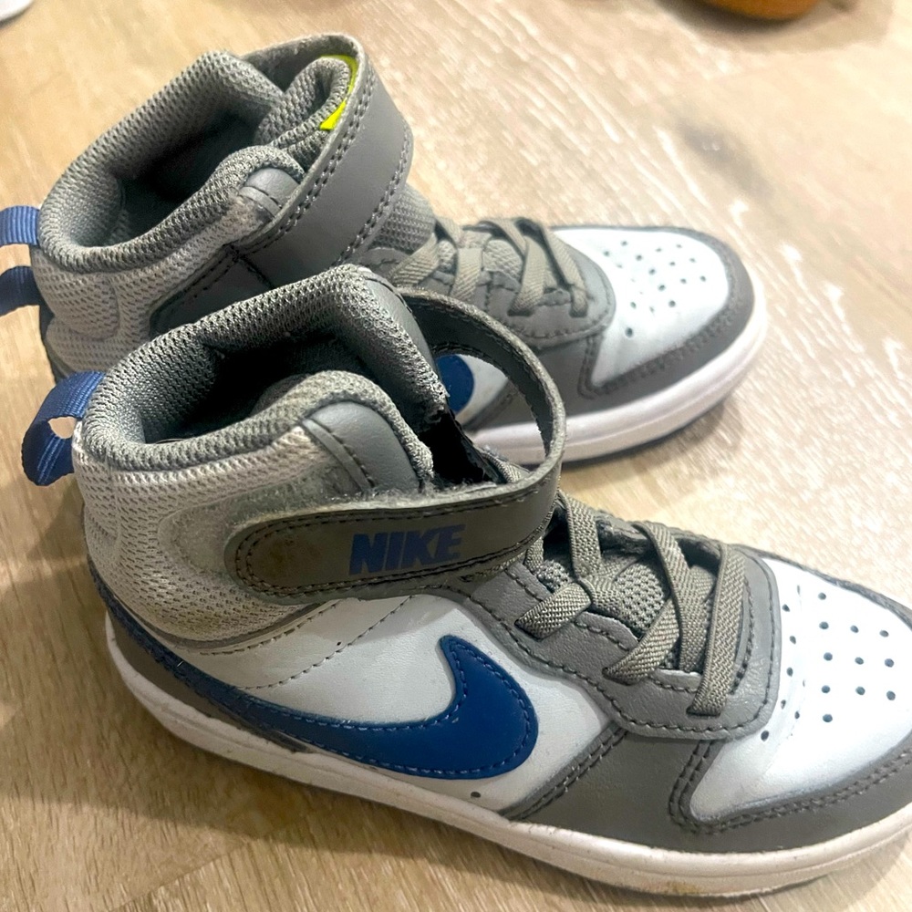 Nike high top gray/blue/green 10.5T